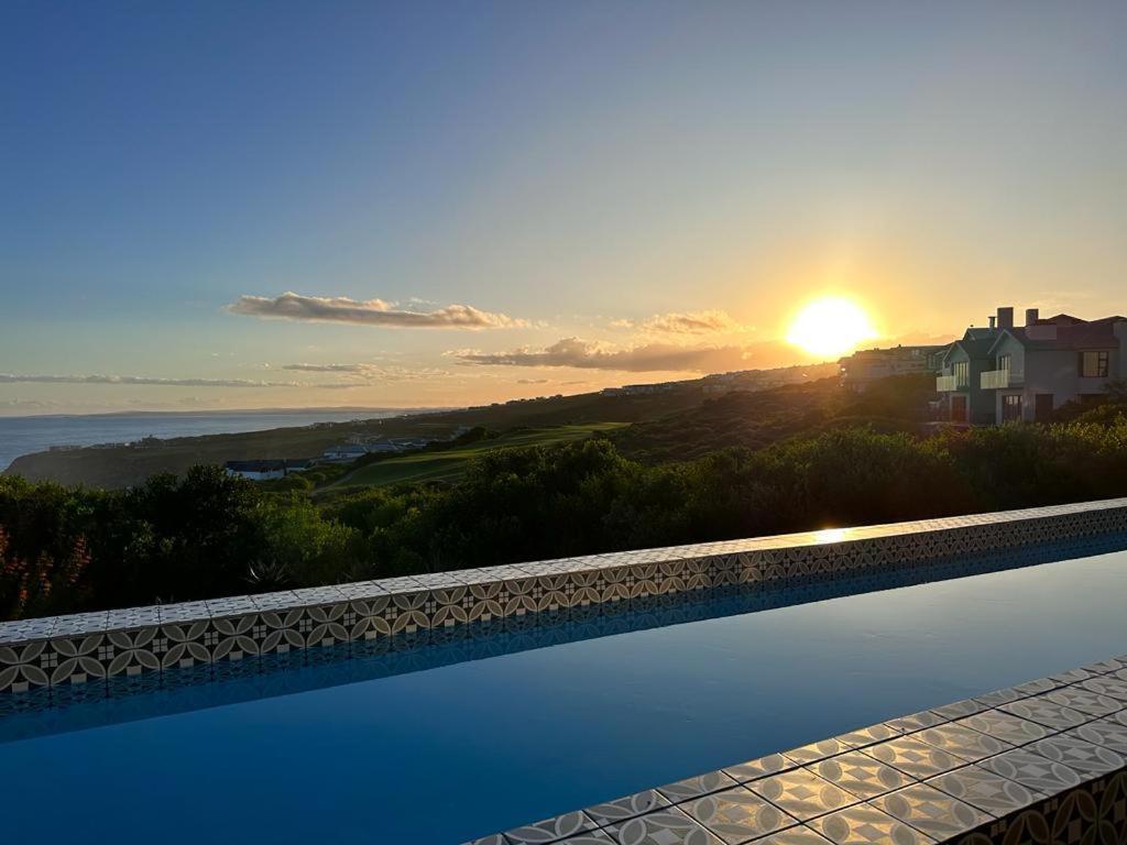 Luxury Home Located On Pinnacle Point Golf Estate 莫塞尔湾 外观 照片